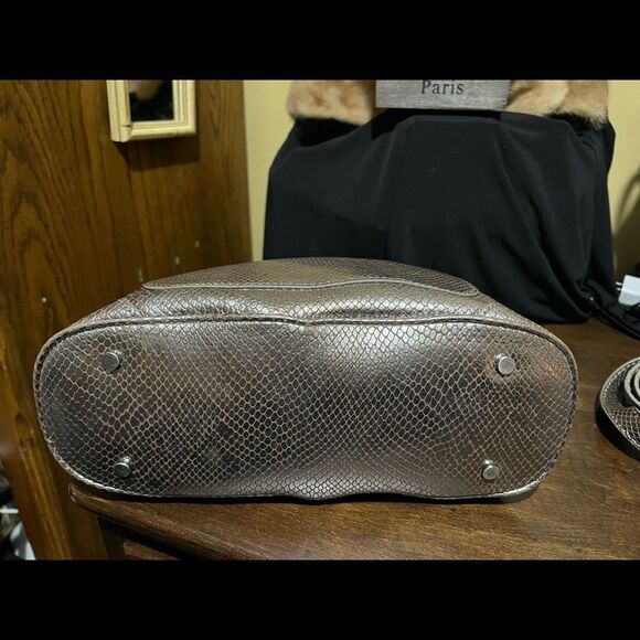 TALBOTS LEATHER METALLIC SILVER BAG CROSSBODY NEW - Picture 4 of 5